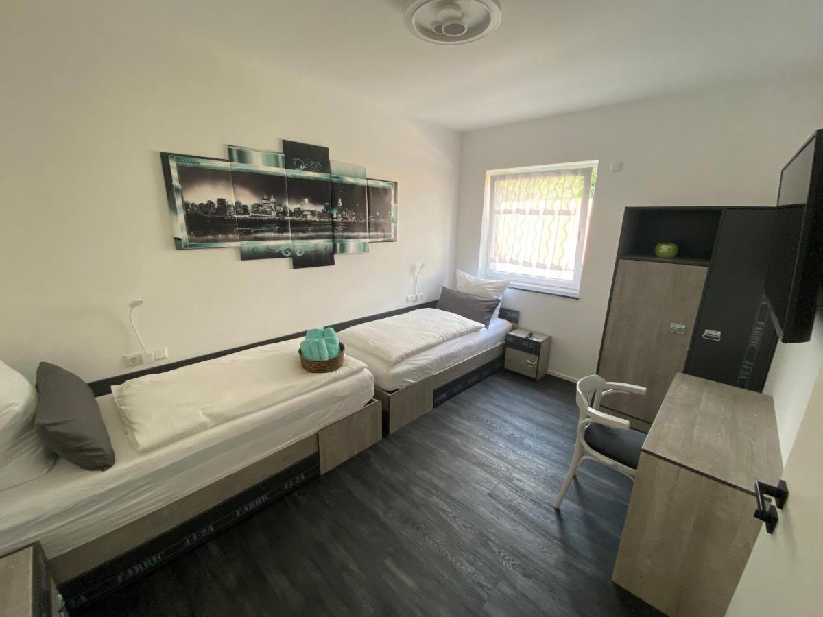Apartments Saaldorf-Ferienhaus Mit 6 Apartments 45Qm-120Qm Direkt Am Thueringer Meer-Bleilochtalsperre Bad Lobenstein Exterior photo