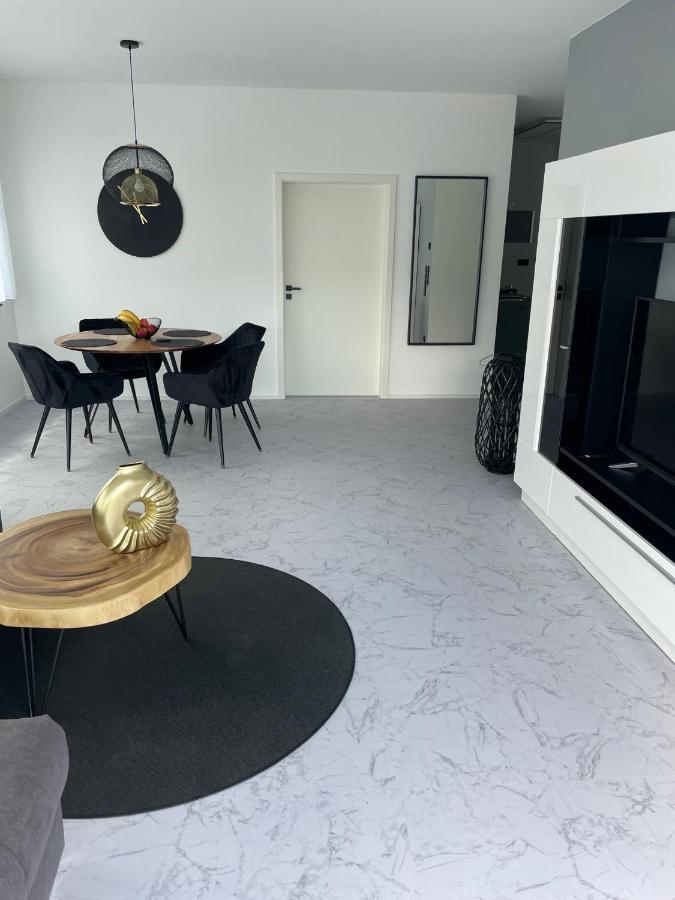 Apartments Saaldorf-Ferienhaus Mit 6 Apartments 45Qm-120Qm Direkt Am Thueringer Meer-Bleilochtalsperre Bad Lobenstein Exterior photo